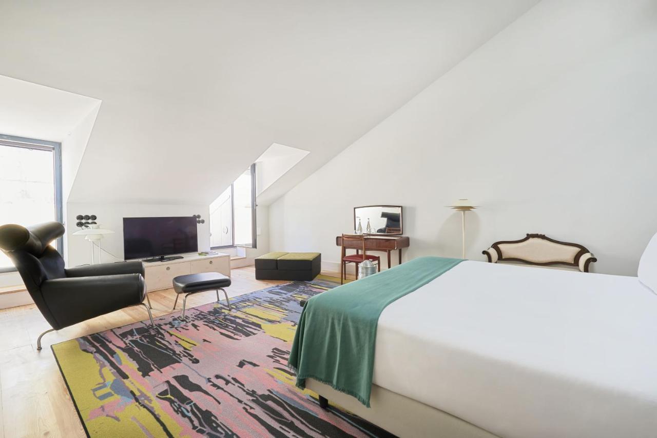 Apartment with Balcony,1298532100:JPEG